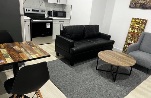 Northeast Edmonton House | 25 mins WEM