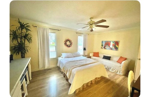 Cary Apartment | Cary Cottage Studio w/ Private Fenced Yard - Greenway Access, Quiet Neighborhood