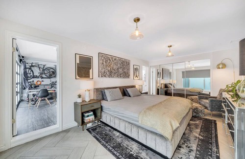 El Segundo House | Spend the summer near in Manhattan Beach!