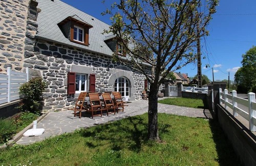 Paulhac Cottage | Gite Paulhac, 3 bedrooms, 6 persons