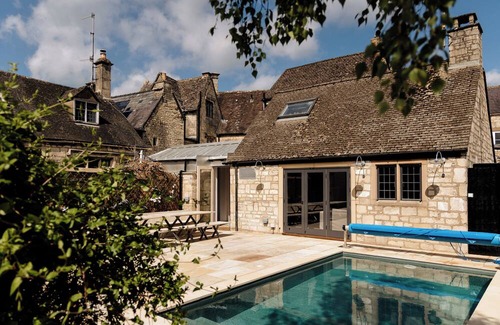 Painswick House | This house is a 5 bedroom(s), 5 bathrooms, located in Cotswolds, .