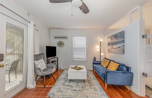 Germantown House | Meadow View - Hot Tub - Germantown