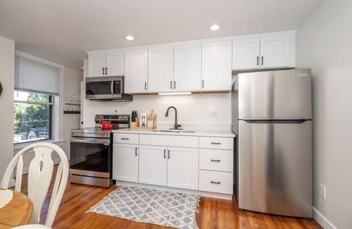 Ludlow House | Historic Ludlow Suites – 2 Apts in 1 Booking! Highly Walkable, Min to Downtown