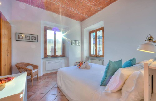 Arona Villa | Lago Magico Pied Dans L' Eau