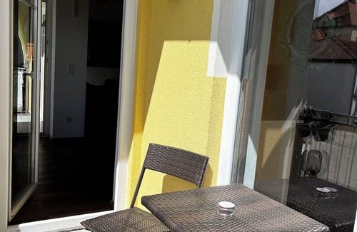 Tutzing Apartment | Helle und Gemütliche 3-zimmer Dachgeschosswohnung in Seenähe