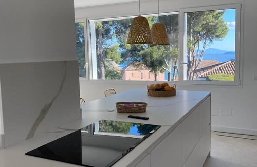 Begur Villa | Sea views, located 600 meters from the beach. Garden, pool, and A/C.