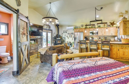 Yosemite Lakes Apartment | ‘Yosemite Rustic Getaway’ ~ 32 Mi to Nat’l Park!