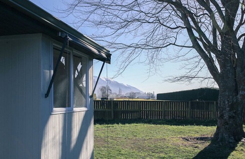 Methven House | Green Keeper’s Bach Methven Golf Course