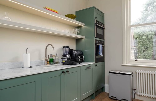 Colville Apartment | GuestReady - Portobello lux with rooftop terrace