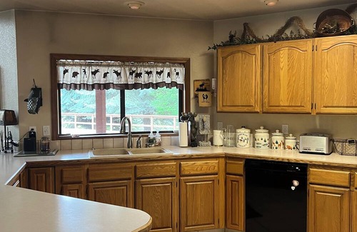 Garden Valley House | Unwind in our geothermal pool retreat! Frepit, horseshoe pits, sleeps 10, and WiFi.
