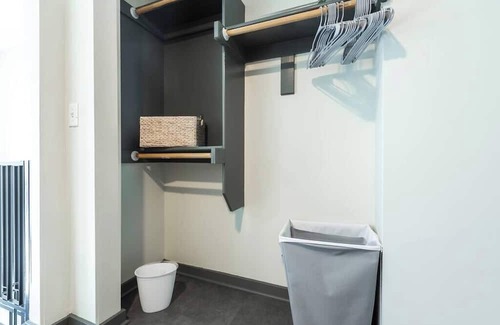 South Kansas City Apartment | Scholar's Row 109