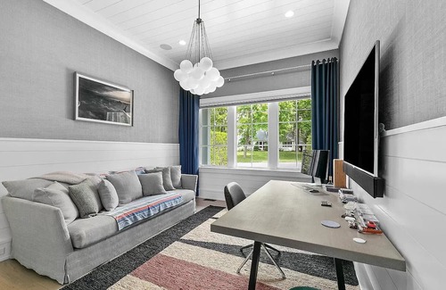 Wainscott House | South of the Highway Wainscott - Modern FarmHouse...Walk to the Beach