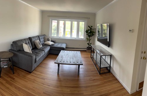 Lyndhurst Apartment | Stylish & Comfortable Apartment for Groups Near NYC