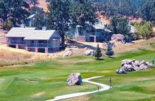 Stallion Springs Resort | Luxury one bedroom and one bathroom unit with full amenities