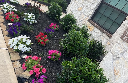 Manvel House | 4 Bedroom 2 Story in Del Bello Lakesn20 Minute Drive to Houston Medical Center
