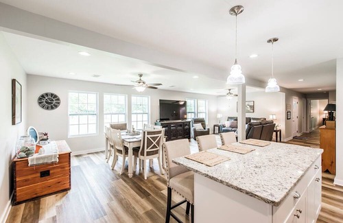 Hendersonville Other | Charming ranch style farmhouse, close to Nashville