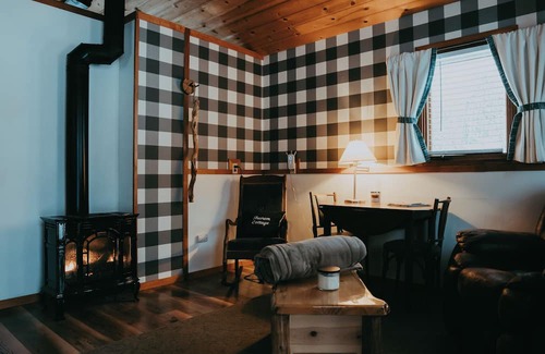 Trapper Creek House | Shunem Cottage -HCRL
