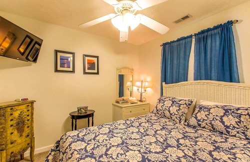 Leesburg House | House #12 Sweet Home Alabama ( pet friendly) Pool View