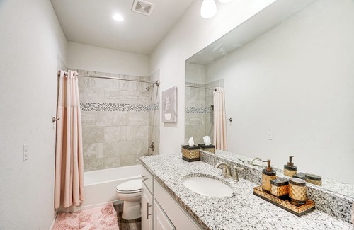 Odessa House | Spacious Odessa Townhome - 6 Mi to City Center