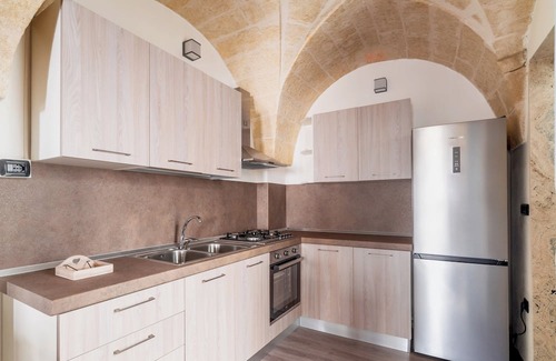 San Pancrazio Salentino House | Holiday Home 'Luxury Suite Salento' with Wi-Fi and Air Conditioning