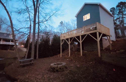 Southmont House | High Rock Nook-Get Away from from the Chaos