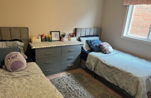 Central Erin Mills House | ### Spacious Family Home in the Heart of Mississauga