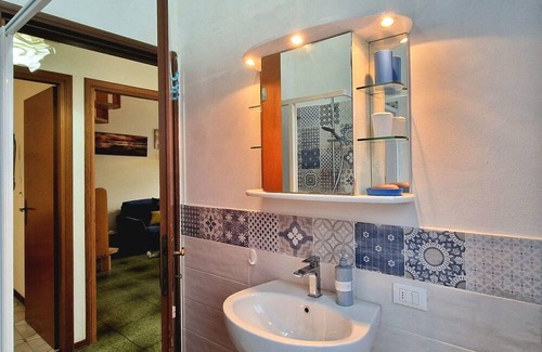 Torre del Lago Puccini House | Garden House with Parking by BelcantoVillas