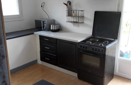 Cagny House | Homerez - Nice house for 4 ppl. with garden at Cagny