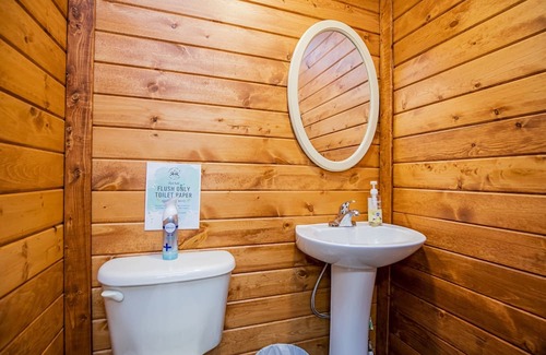 Cassville RV Rental | Glamping Nature Getaway near the Ozarks
