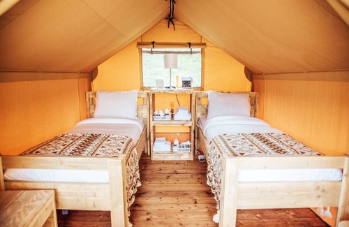 Cassville RV Rental | Luxury Glamping near Roaring River State Park