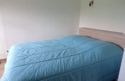 Dieulivol House | Holiday Home 'Gîte La Grange' with Shared Pool, Private Terrace and Air Conditioning
