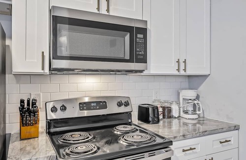 Tower Grove South House | Beautiful Tower Grove Unit, Recently Renovated 2N