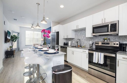 Lewisville Apartment | Tranquil Lakeside 1BD: Pool, Workout & Desk Space