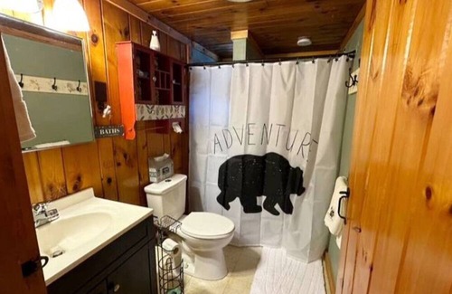 Belgrade Cottage | Welcome to Black Bear Cottage in desirable Pinkham's cove with water views!