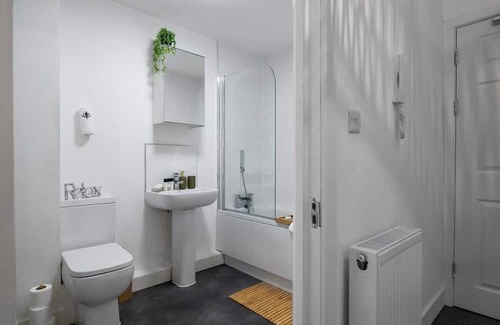 George Green Apartment | Modern 1Bed Apartment Free Parking