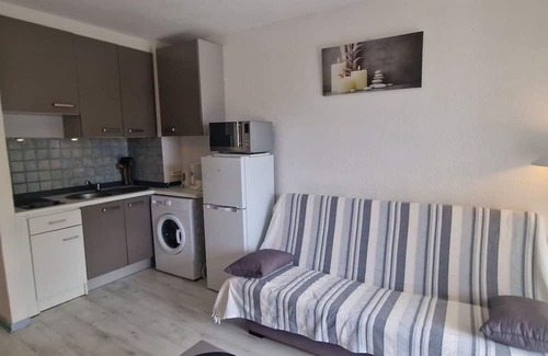 La Jetee Apartment | Vrbo Property