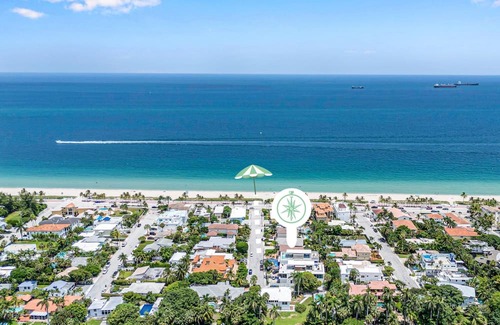 Birch Park Finger Streets House | Steps From the Beach Heated Pool Seaside Key