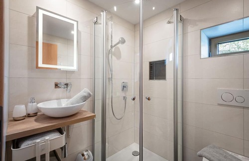 Oberaudorf Apartment | Romantik- und Familien-berghütte "wildbarren" für Max. 7 Personen