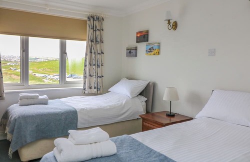 Burgh Island Cottage | 11 THURLESTONE ROCK, pet friendly, with pool in Hope Cove