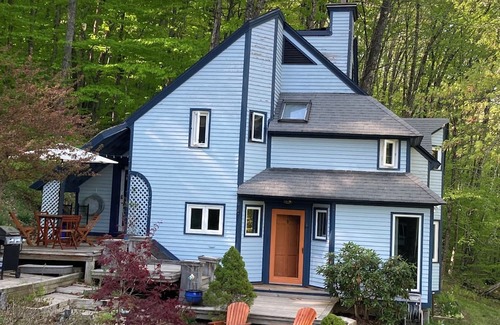 Grafton House | Cottage in Grafton with pond near ski centers