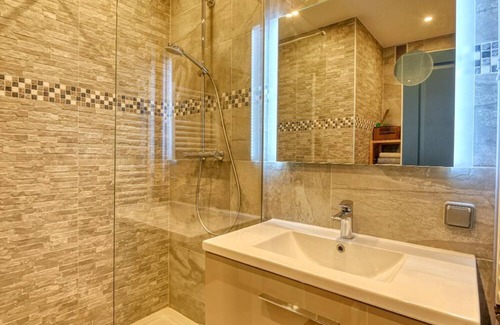 Republique–Point-du-Jour Apartment | Elegant flat of 100m2 in Boulogne
