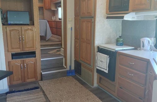 Otto House | Peaceful RV- Nestled in the woods