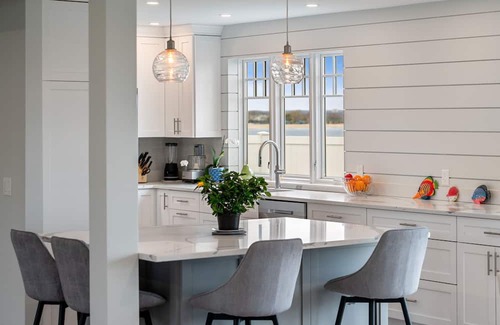 Lordship House | ESCAPE TO YOUR OWN PRIVATE COASTAL PARADISE THIS SUMMER! 1.5 HR FROM MANHATTAN