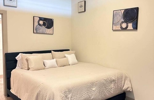 Peachtree Center Apartment | City view and comfort