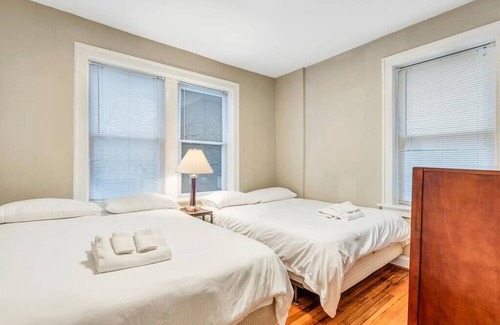 Southwest Garden House | Cozy, Beautiful, First Floor Units (2) in Tower Grove STL 1W/1E