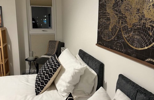 Botwell Apartment | RomaVita Apartment near Heathrow