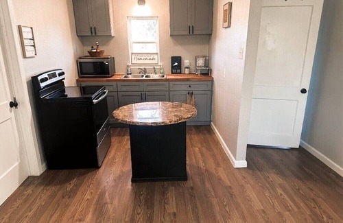 Near East Side Apartment | 5 minutes from downtown! Views of Alamo city attractions from each bedroom.