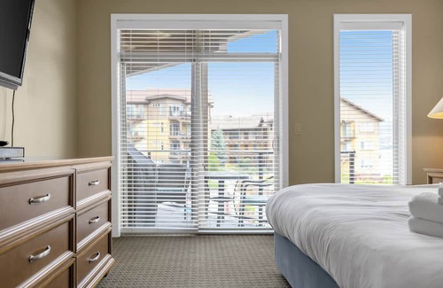 Central Okanagan Apartment | 4204 - Sparkling view - Barona Beach
