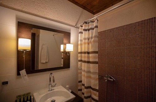 Eptalofos Condo | Eptalofos Guesthouse - Triple Room with Balcony