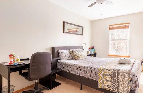 North Creek House | Cozy king bed with private bath & free parking Bothell